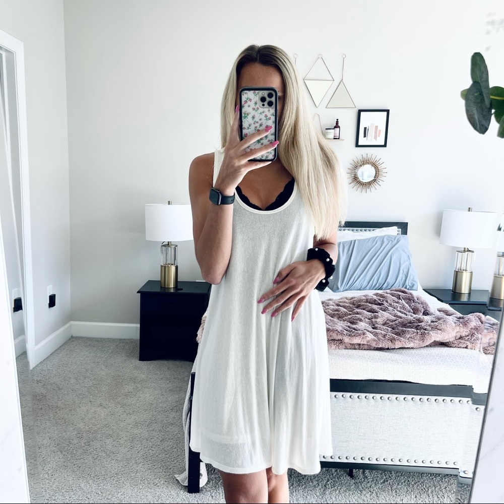 Alice + Olivia Flowy Cream Scoop Neck Mini Dress Size Small